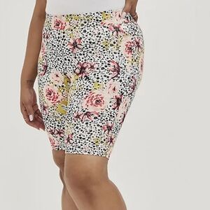 🆕️🌺LILY FLORAL BIKE SHORT🌺